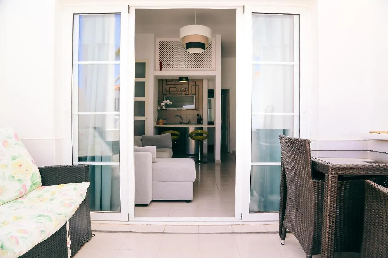 아데제 Apartamento Playa Fanabe 아파트